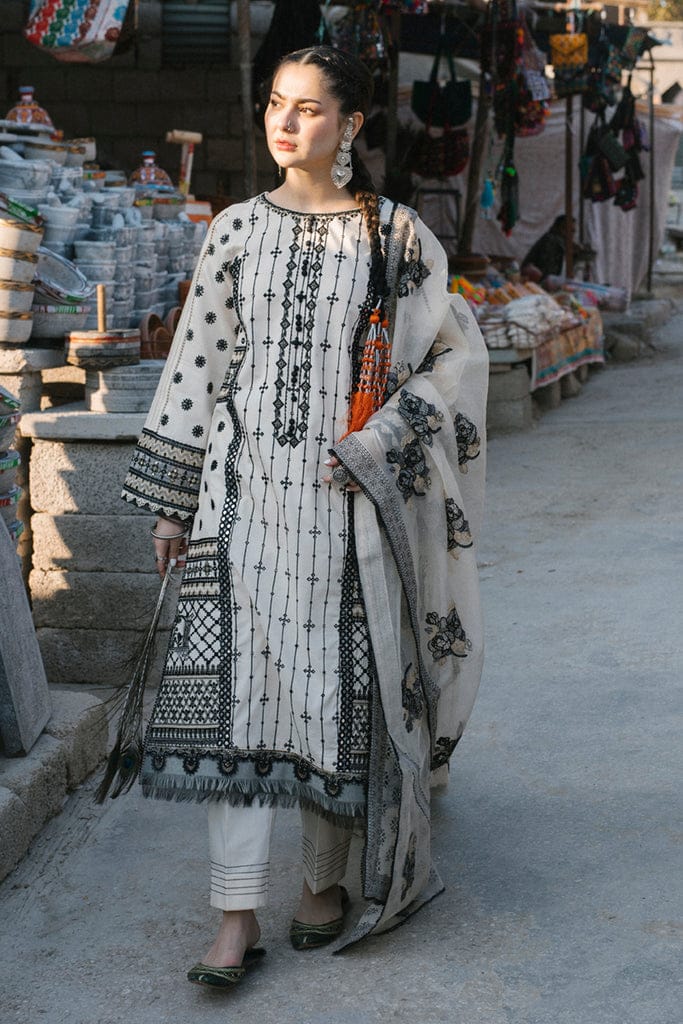 QALAMQAR embroidered luxury formal unstitced 3pc✓